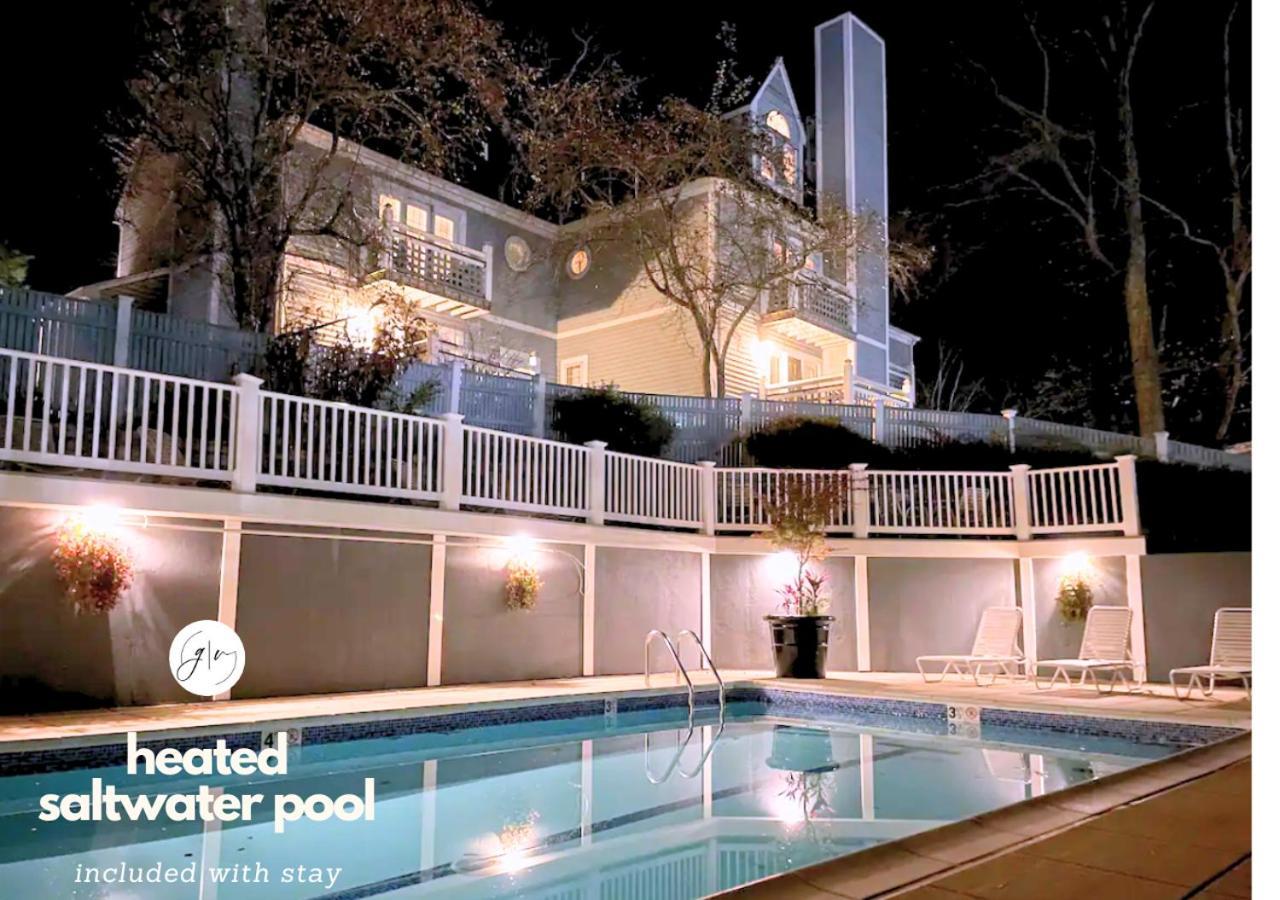 Getaway Villa- 3 Mins To Mohegan- Fully Stocked With Two Full Beds & Fireplace- Jacuzzi, Saltwater Pools, Sauna Norwich Kültér fotó