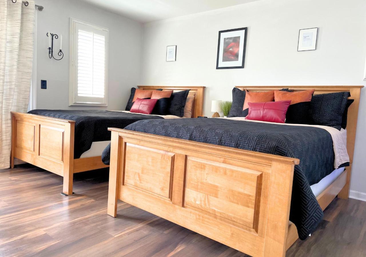 Getaway Villa- 3 Mins To Mohegan- Fully Stocked With Two Full Beds & Fireplace- Jacuzzi, Saltwater Pools, Sauna Norwich Kültér fotó